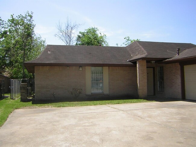 Building Photo - 2167 Drayton Ln