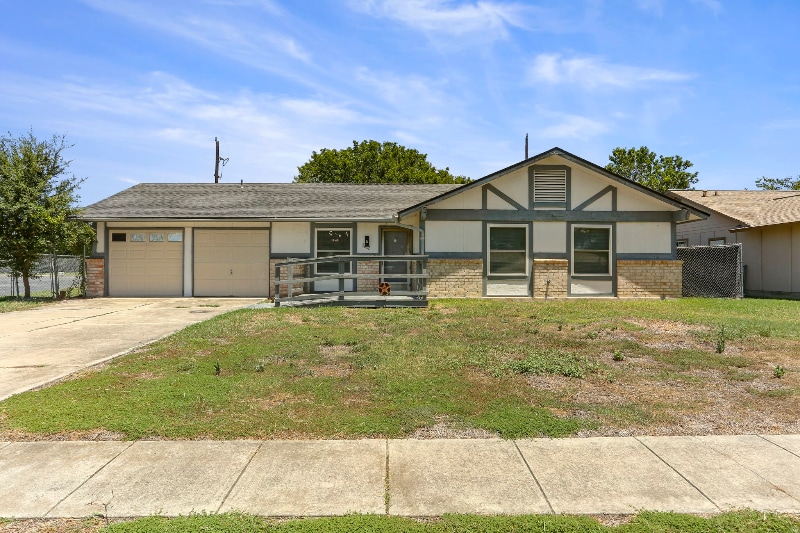 Primary Photo - 5622 Frst Lk St