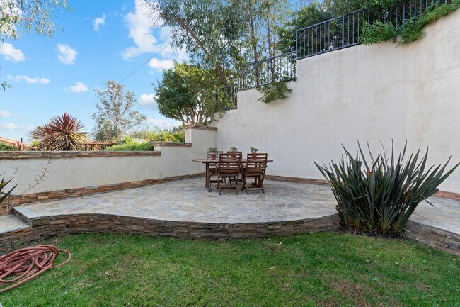 Building Photo - 6944 Woodrow Wilson Dr