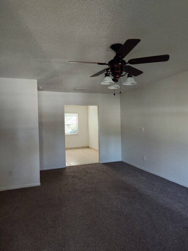 Foto principal - 6706 S Kissimmee St