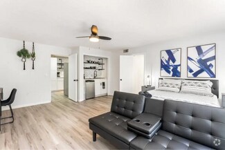 Building Photo - 1214 N Pine Hills Rd