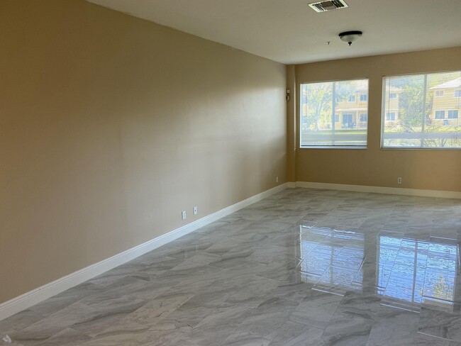 Foto del edificio - 4366 Berkshire Wharf Dr