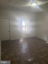 Building Photo - 802 Fairbanks Ave