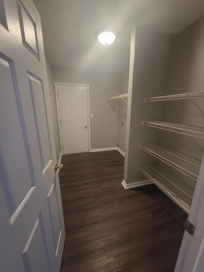 Building Photo - 779 Liberty Hill Dr