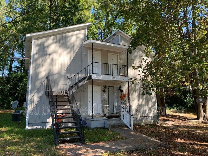 Primary Photo - 1307 Johnson Avenue