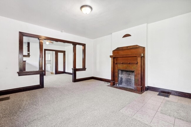 Foto del edificio - 114 Rockwood Ave