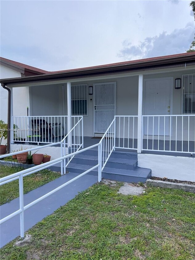 3101 NW 28th St Unit B, Miami, FL 33142 Room for Rent in Miami, FL