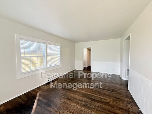 Building Photo - 1103 W St