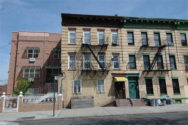 Primary Photo - 183 Dumont Ave