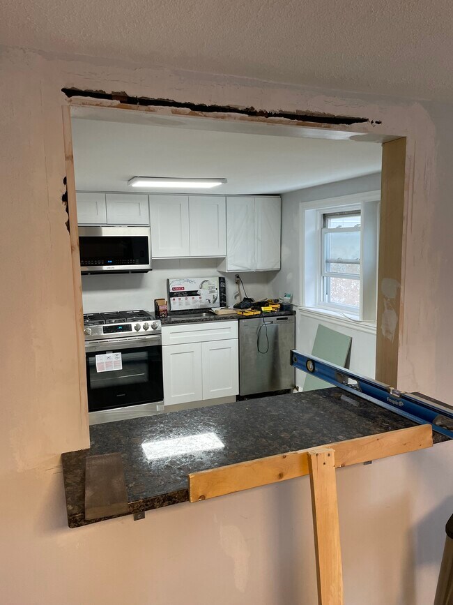 Building Photo - 391 Lyceum Ave