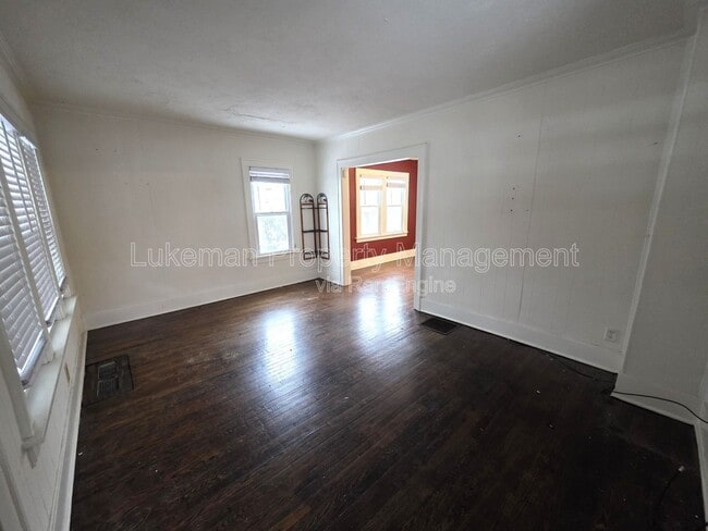 Foto del edificio - 1916 James St