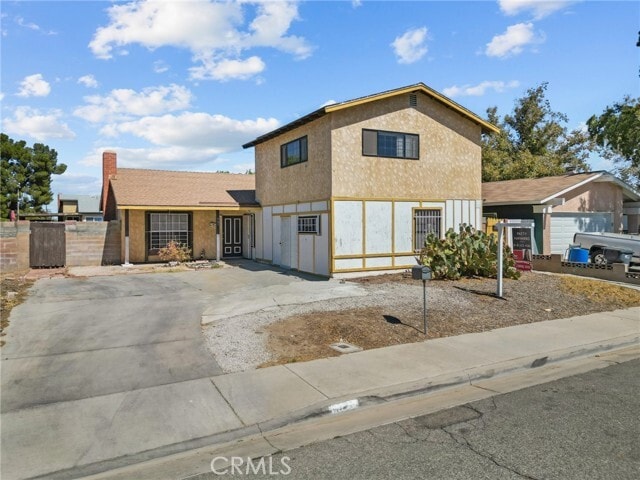 Foto del edificio - 663 Eston Pl