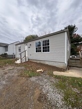 Building Photo - 1905 Tanner Ave SW