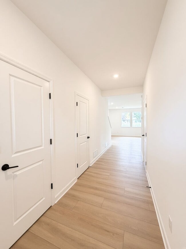 Building Photo - 22362 Isla Wy