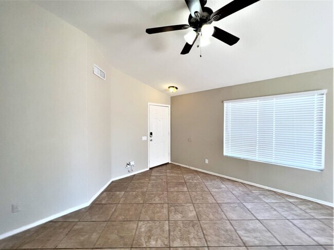 Building Photo - 5009 N 104th Ave