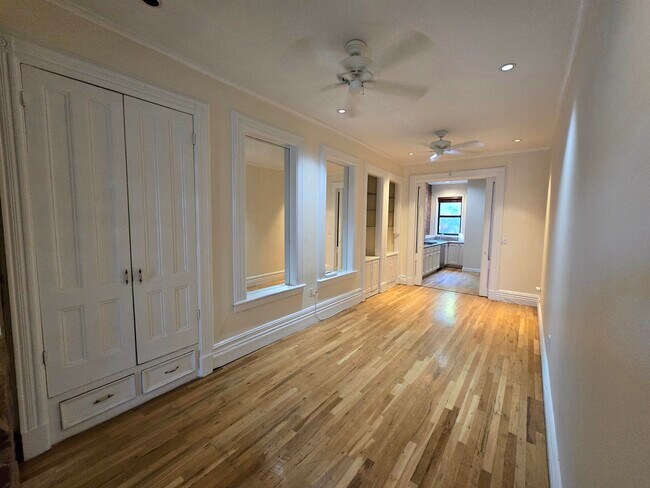 Foto del edificio - 813 Washington St
