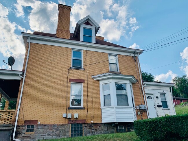 Building Photo - 22 Stanford Ave
