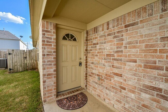Building Photo - 7210 Foxwood Fair Ln