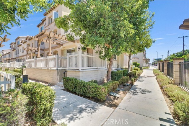 Building Photo - 311 N Edenfield Ave