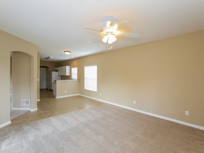 Building Photo - 8727 Persea Ct