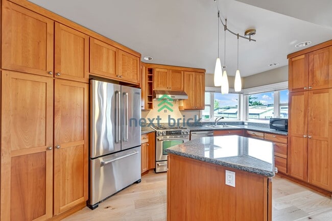 Foto del edificio - 2 Bed 2.5 Bath Townhome for Rent