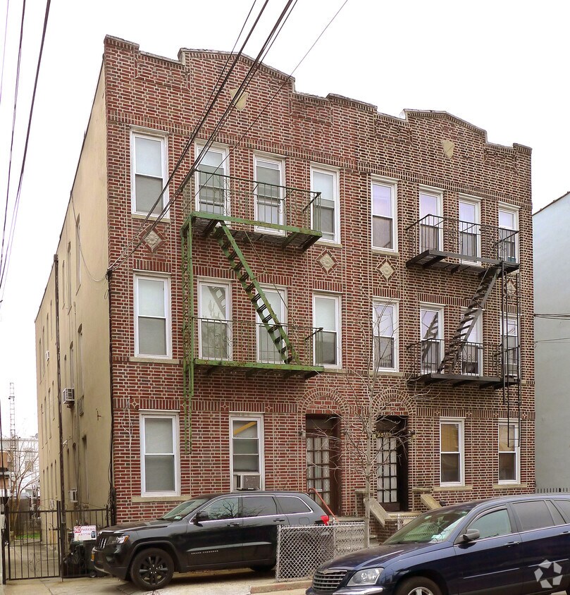 Building Photo - 2575 45th St