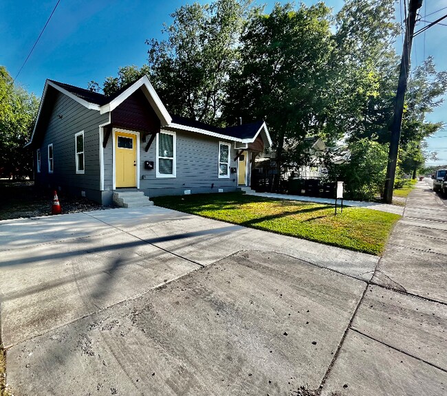 Building Photo - 436 Gulf St