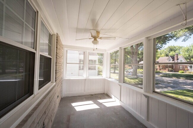 Photo - "Charming 2-Bedroom Gem in Indianapolis – Cozy Comfort at 6011 Haverford Ave!" Apartment
