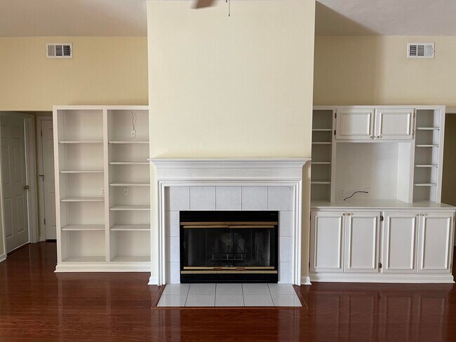 Building Photo - 6309 Coach House Ct