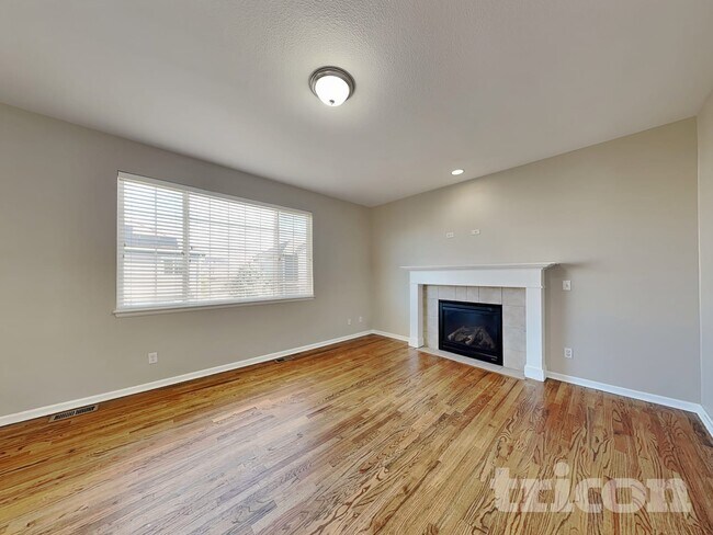 Foto del edificio - 24881 E Euclid Pl