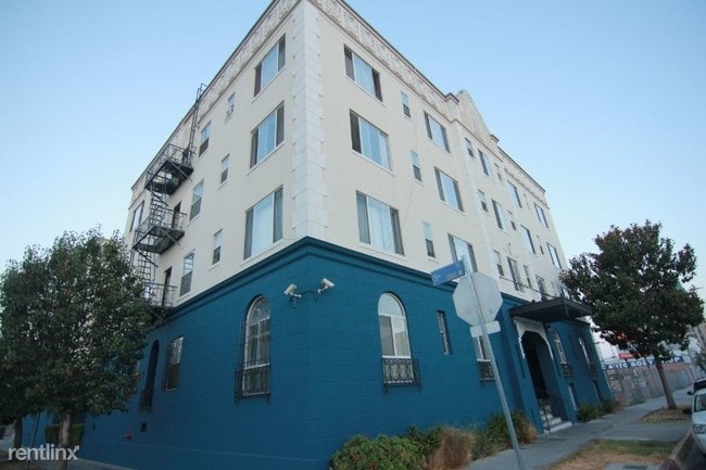 Building Photo - 500S S Westmoreland Ave