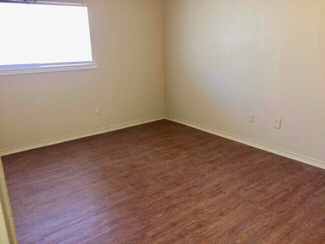 Foto del edificio - 7611 Oak Chase