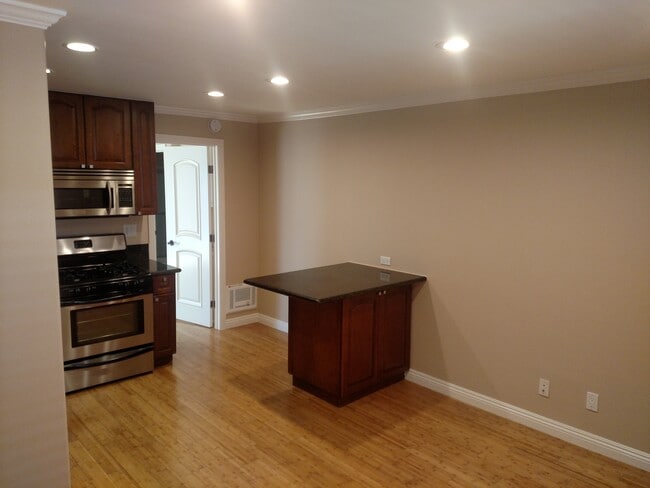 Building Photo - 3910 Beethoven St