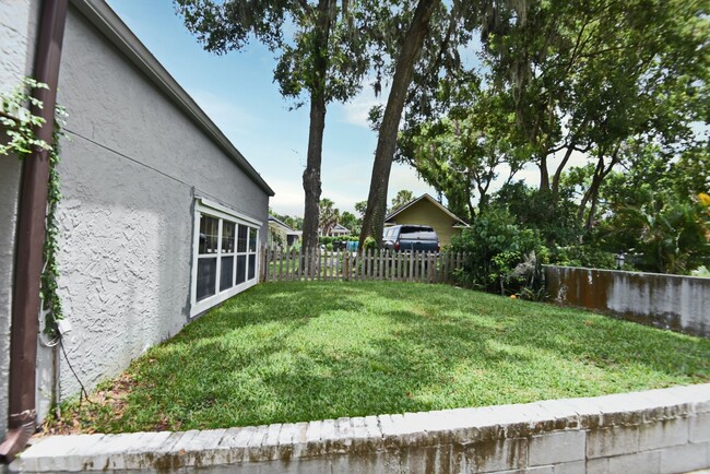 Foto del edificio - 416 Hillcrest St