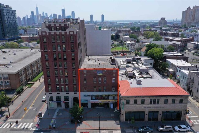 Foto del edificio - 872 Bergen Ave