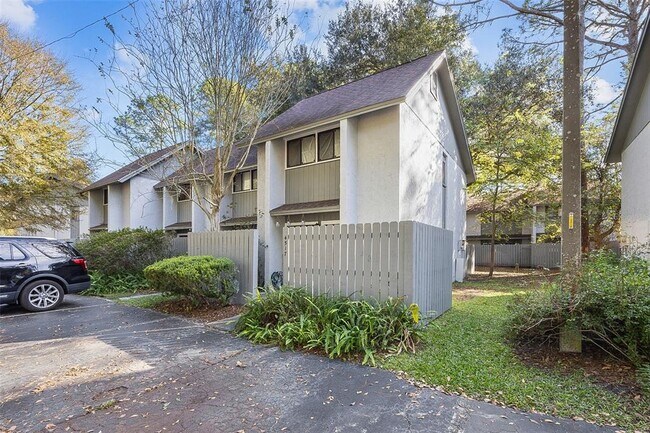 Building Photo - 4517 NW 41st Ln