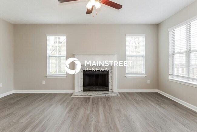 Foto del edificio - 4 Bedroom Pet-Friendly Home in Decatur, GA...