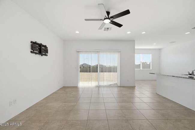 Building Photo - 1139 W Sand Cyn Ct
