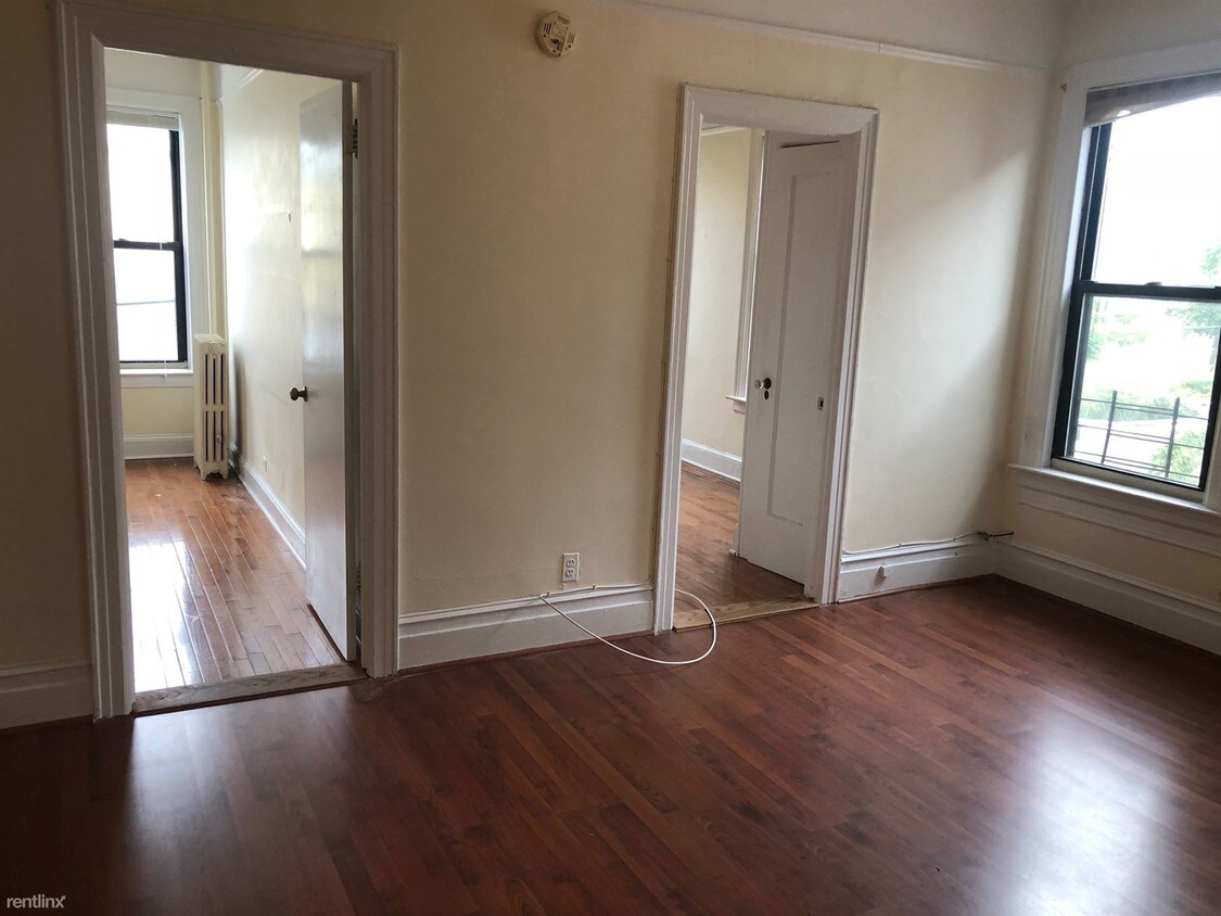 Primary Photo - 2 br, 1 bath Apartment - 2152 41st St
