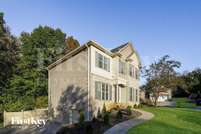 Foto del edificio - 2953 Cameron Village Ct