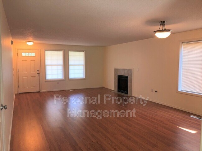 Foto del edificio - 4026 NE 165th Pl