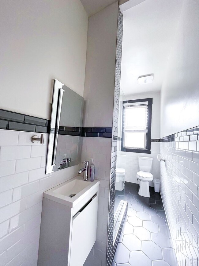 Interior Photo - Manchester Arms