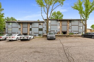 Building Photo - 1722 Gascony Parc Dr