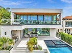 Foto principal - 9056 Bay Dr