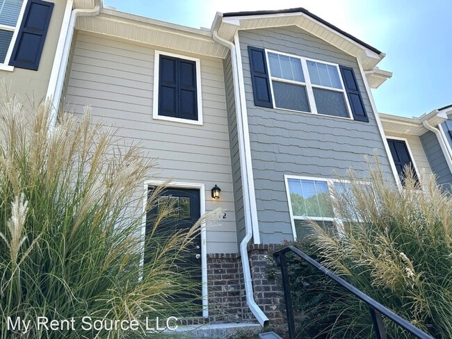 Building Photo - 3 br, 2.5 bath House - 708 Keeshono St