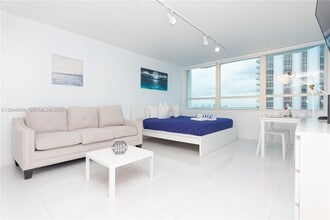 Building Photo - 5445 Collins Ave