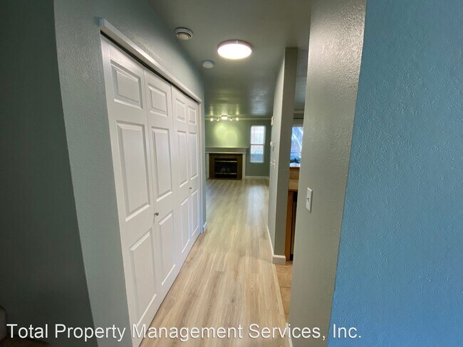 Foto del edificio - 2 br, 2.5 bath House - 2402 F Milton Way