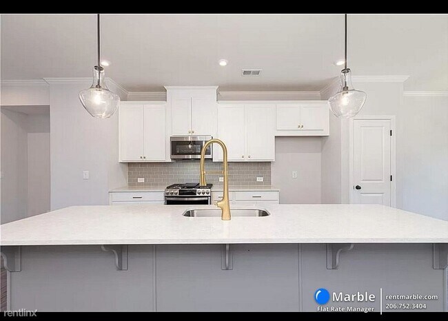 Foto del edificio - 3 br, 4 bath Townhome - 913 Colton Drive