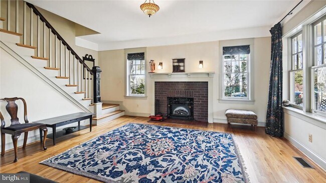 Foto del edificio - 136 N Irving St