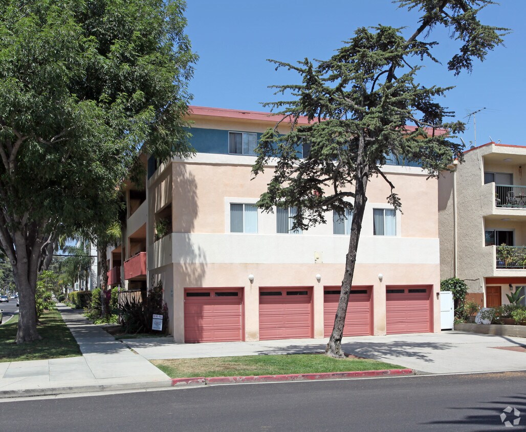 Primary Photo - 1214 Idaho Ave